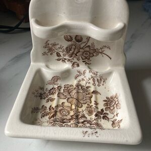 Charlotte Royal Crownford Staffordshire England toothbrush soap holder